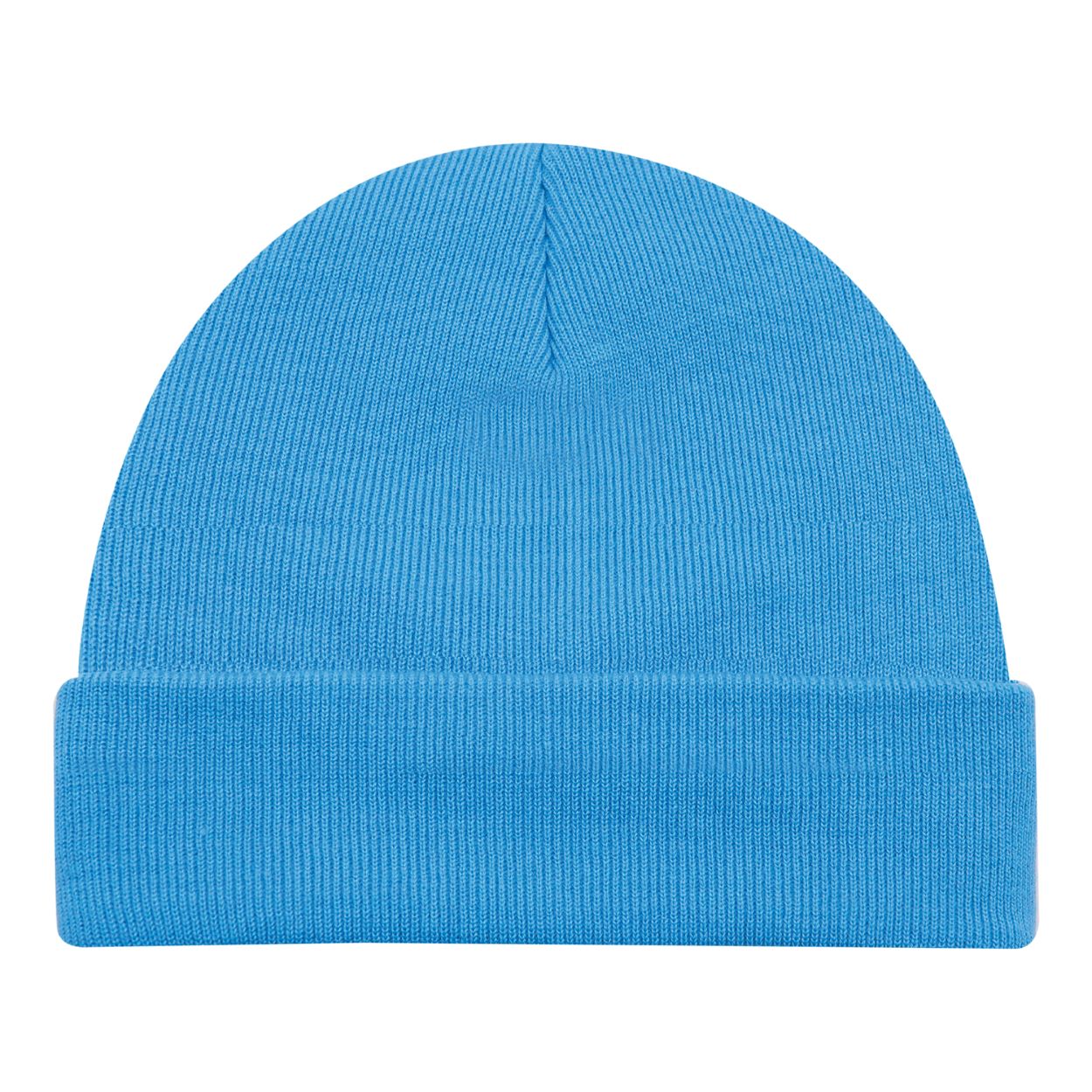 Light blue tuque on a white background